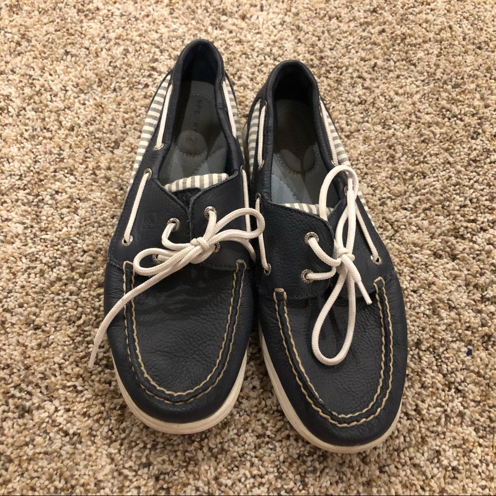 Sperry’s - Picture 2 of 4